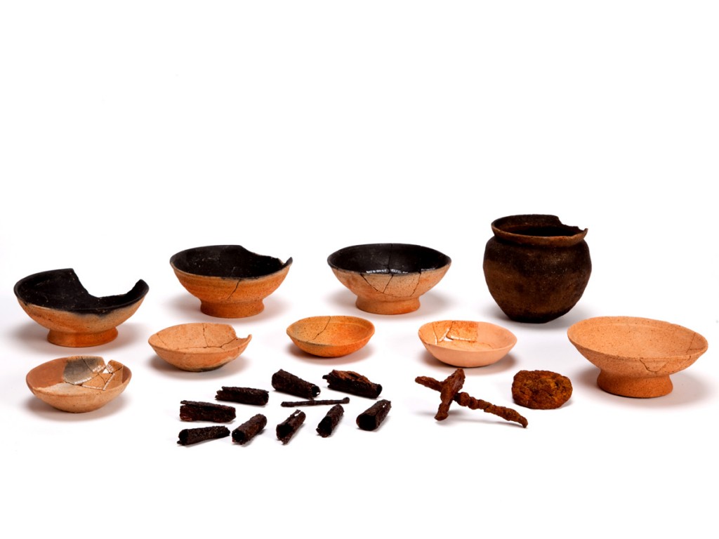 上五明条里水田址の木棺墓出土品 長野県埋蔵文化財センター